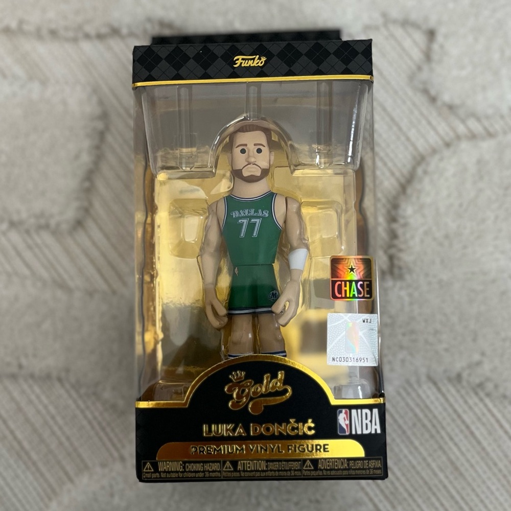 Luka Dončić Funko Gold Figure Chase Eddition